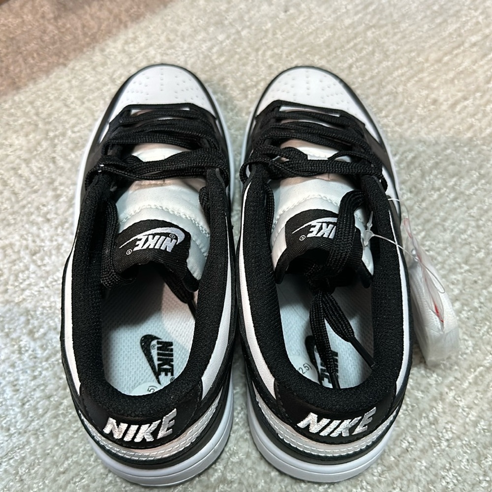 Panda Nike Low Dunks
